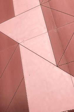 metal yüzeylere sık sık dokunarak yapılan büyük çelik çini