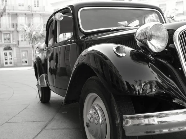Eski siyah gangster-arabaya, mükemmel şekli — Stok fotoğraf