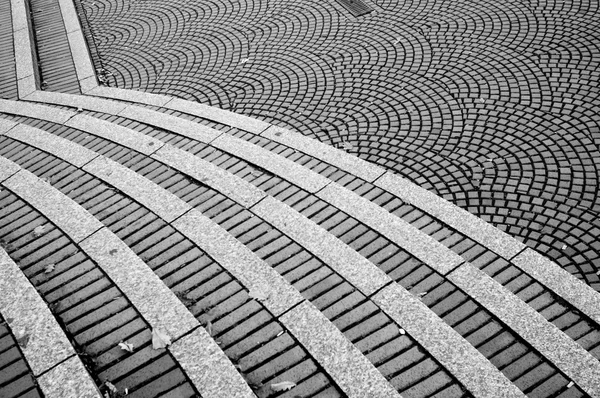 Kopfsteinpflaster mit Treppe — Stockfoto