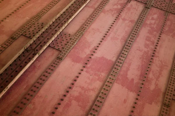 Ağır demir inşaat perçin ile — Stok fotoğraf