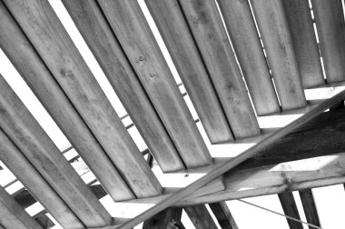 Terk edilmiş bir fabrikanın eski çelik yapısı