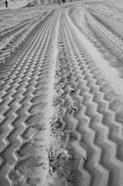 Reifenspuren Sand — Stockfoto