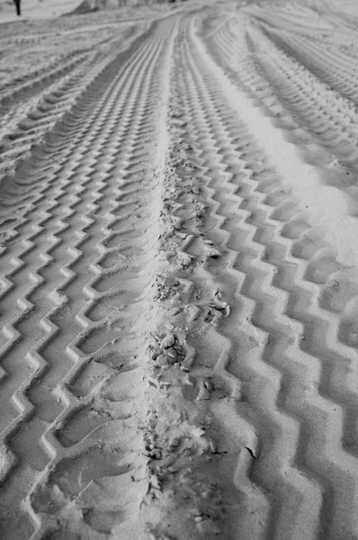 Reifenspuren Sand — Stockfoto