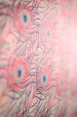 Çiçekli, eski, desenli kumaş.