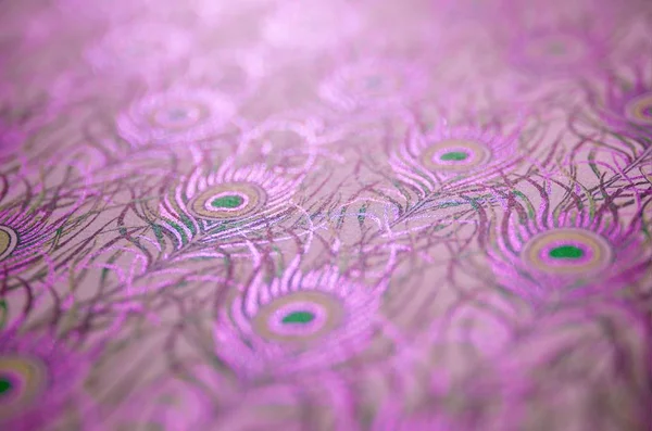 Çiçekli, eski, desenli kumaş.