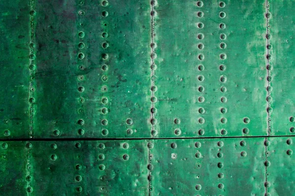 Porta Cravejado Metal Antigo Com Rebites — Fotografia de Stock