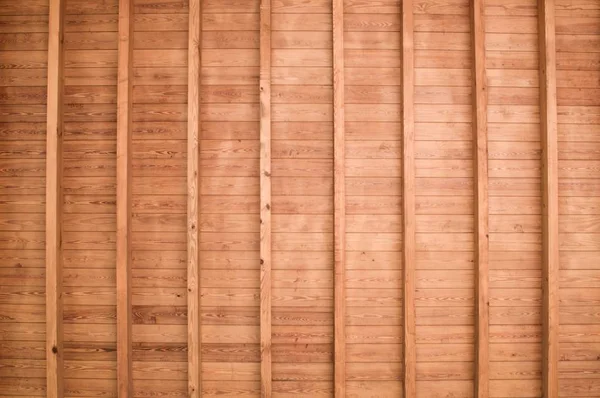 Basit ahşap duvar yapısı