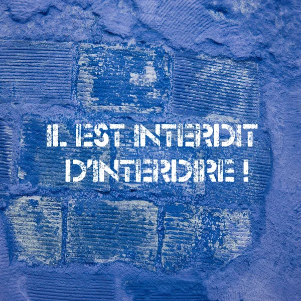 Wall with the French 1968 slogan \