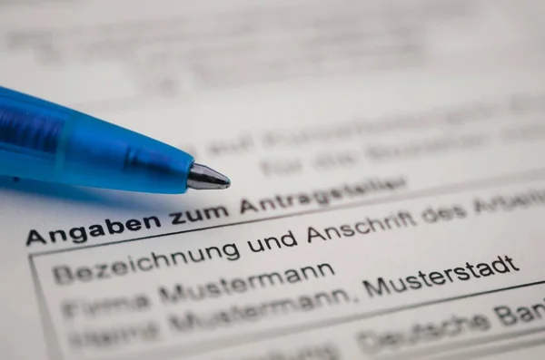 Γερμανικό Έντυπο Αίτησης Για Επίδομα Μικρής Διάρκειας Μολύβι Μεταφρασμένο Αίτηση — Φωτογραφία Αρχείου