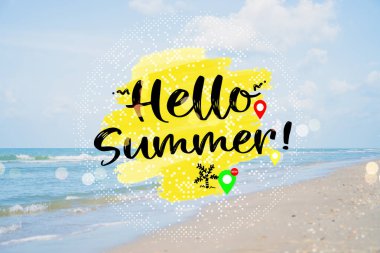 Merhaba yaz qoute bulanık plajda ve tropikal hindistan cevizi palmiyesi yazı stili soyut bulanık arka plan. Tatil tatili kavramı.