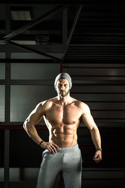 Man posing in gym — Stock Photo, Image