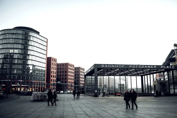 Berlin-potsdamer platz na zachodzie słońca — Zdjęcie stockowe