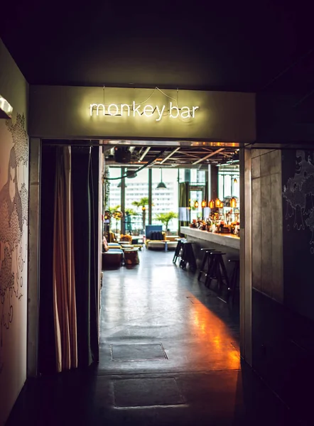 Monkey bar berlin, deutschland — Stockfoto
