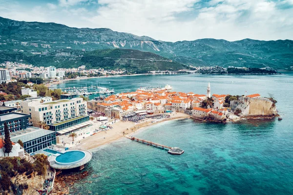 Budva, Karadağ. Havadan görünümü.