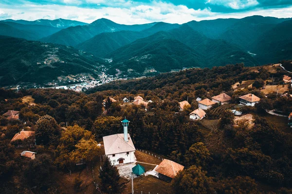 Gornja golubinja, Moschee, Luftaufnahme — Stockfoto