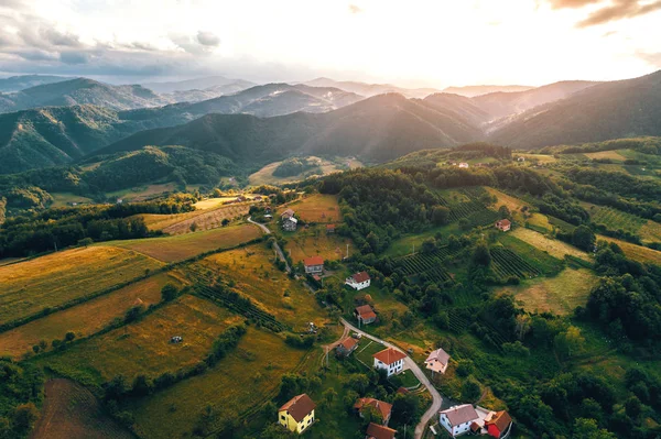 Berge rund um Zepce in Bosnien — Stockfoto