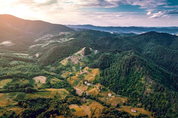 Berge rund um Zepce in Bosnien — Stockfoto