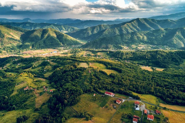 Berge rund um Zepce in Bosnien — Stockfoto