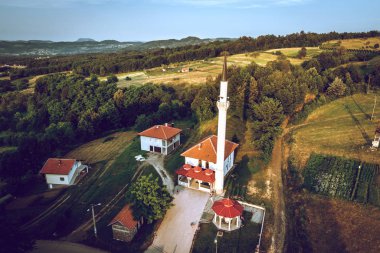 Ozimica. Cami havadan görünümü