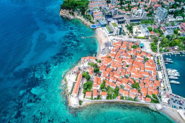 Budva, Karadağ. Havadan görünümü.