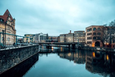 Kış akşam Berlin'de