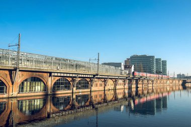 Berlin spree Nehri Bankası