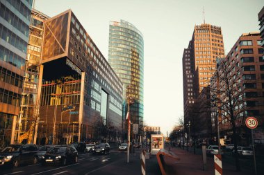 Berlin potsdamer platz gün batımında