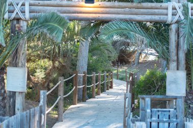 Ses Salinas Ulusal Parkı 'ndaki Salines plajı İbiza ve Formentera, İspanya.