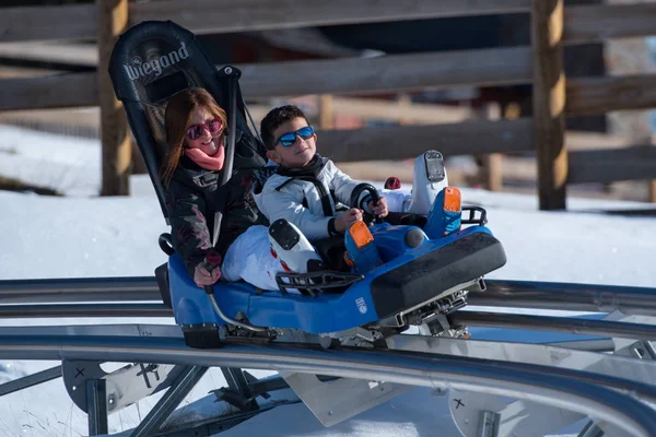 Canillo Andorre 2019 Décembre Les Gens Amusent Dans Verre Magique — Photo