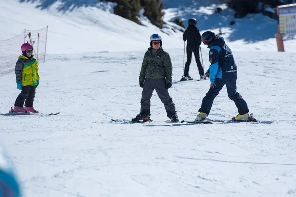 Canillo, Andorra: 2019 diciembre 07: Instructores de Esquí — Foto de Stock