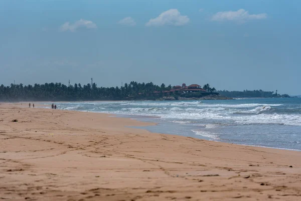 Océano Índico Con Arena Dorada Bentota Sri Lanka Maravilloso Paisaje —  Fotos de Stock