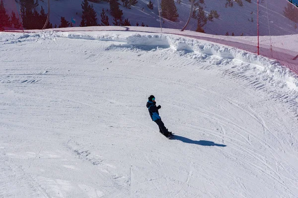 Grandvalira Andorra 2019 Δεκεμβρίου Άνθρωποι Διασκεδάζουν Στο Χιονοδρομικό Σταθμό Grandvalira — Φωτογραφία Αρχείου