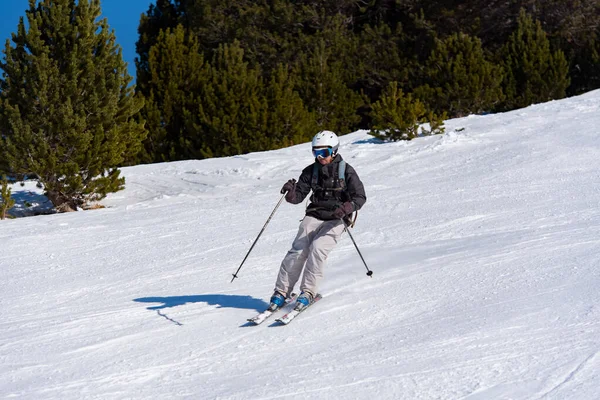 Grandvalira Andorra 2019 Prosinec Lidé Baví Slunečném Dni Grandvalira Ski — Stock fotografie