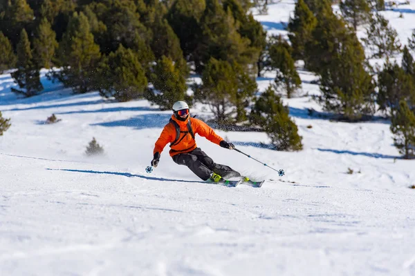 Grandvalira Andorra 2019 December Skiër Bergen Geprepareerde Piste Zonnige Dag — Stockfoto