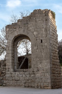 Sant Marti De Ampuries, Girona, İspanya: 2020 Şubat 08: Sant Marti De Ampuriesch Kilisesi 'nin Güneşli Günü Sant Marti De Ampuries, Girona, İspanya