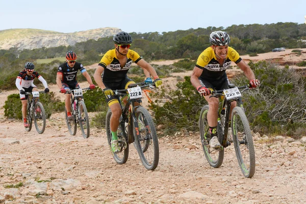 Cala Tarida Ibiza Baleár Szigetek Spanyolország 2017 Abril Kerékpárosok Vuelta — Stock Fotó