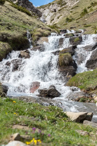 Cachoeira Rio Montaup Canillo Andorra Primavera — Fotografia de Stock