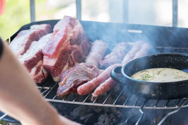 Geleneksel Arjantin ve Uruguay barbeküsü Provolone Chesse 'nin yakın çekimi.