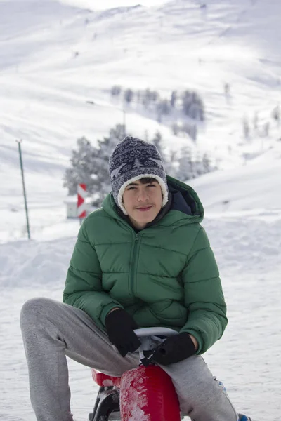 Retrato Niño Feliz Nieve — Foto de Stock