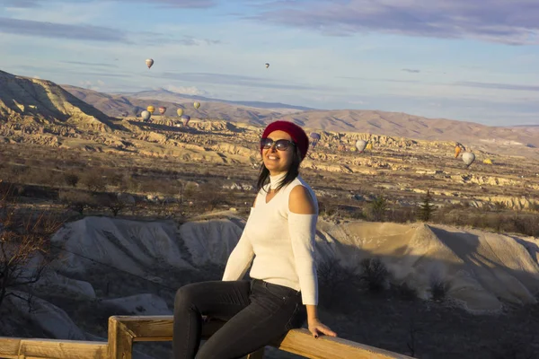 Portret Van Een Mooie Vrouw Cappadocië Turkije — Stockfoto