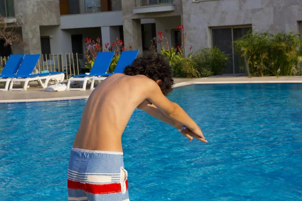 Niño Feliz Nadando Piscina — Foto de Stock