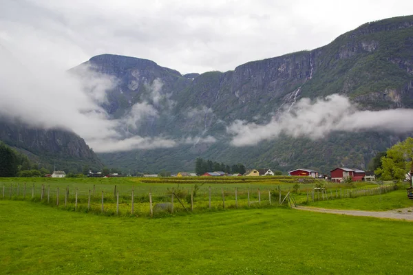 Чудова Сцена Горах Норвегії — стокове фото