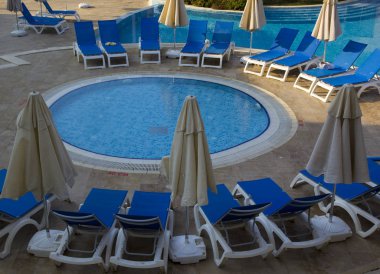 Yüzme Havuzu bir tropikal tatil 