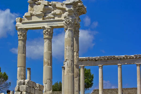 Belle Scène Avec Ciel Bleu Bergama Ancienne Ville — Photo