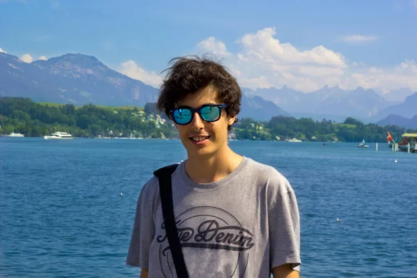 Porträt Eines Kleinen Jungen Der Stadt Luzern Der Schweiz — Stockfoto