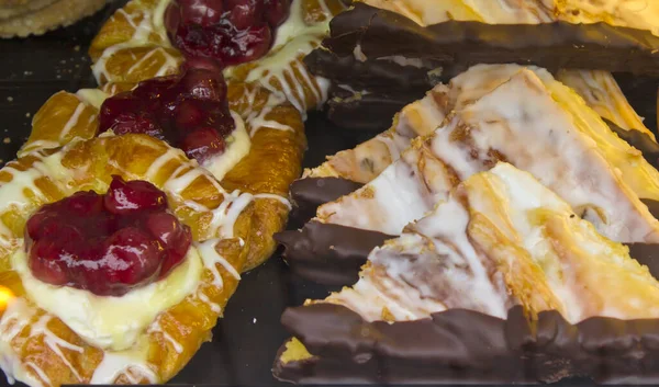 Вишневый Пирог Мороженым Кондитерской Билефельде Германия — стоковое фото