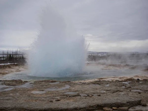 アイスランドのストロックル ガイザーの大噴水 ストック画像