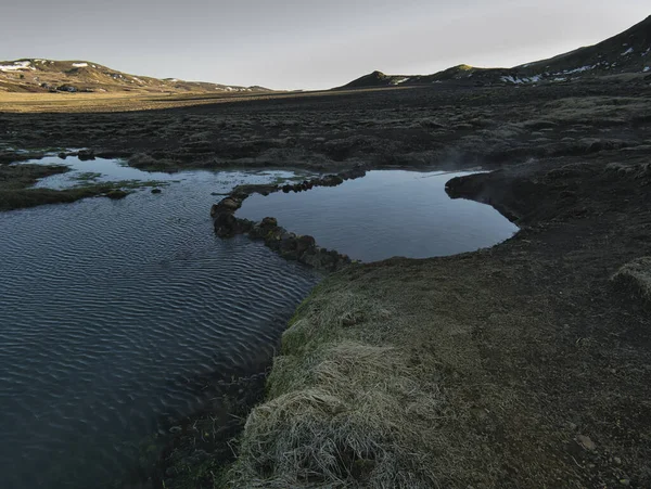 Skatalaug Μια Μικρή Γεωθερμική Πισίνα Στα Νότια Της Ισλανδίας — Φωτογραφία Αρχείου