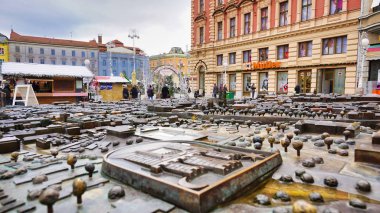 Zagreb, Hırvatistan - 20 Şubat 2020: Zagreb 'in Minyatür Kent Ölçek modelinin manzara görüntüsü Zagreb şehir merkezindeki Avrupa Meydanı' nda sergilendi                               