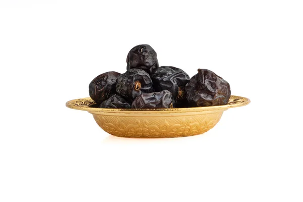 Ajwa Dates Früchte Oder Trockene Datteln Isoliert Auf Weißem Hintergrund — Stockfoto